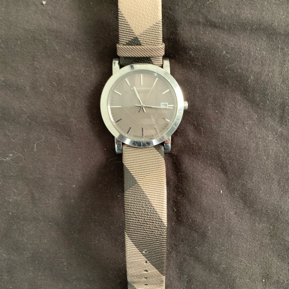 Burberry Watch - Picture 4 of 6